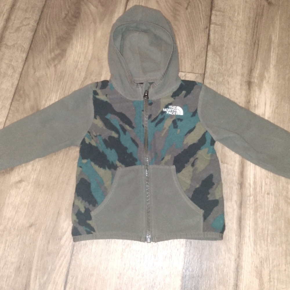 North face boy zip up jacket